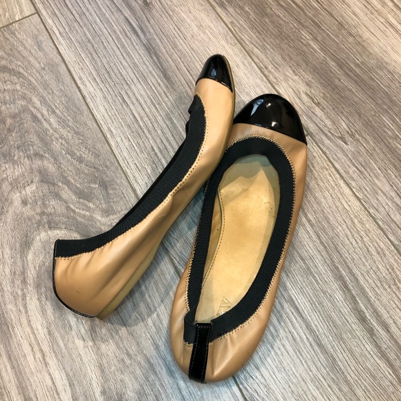 J.Crew Tan & Black Patent Cap Toe Ballet Flats - Picture 3 of 16